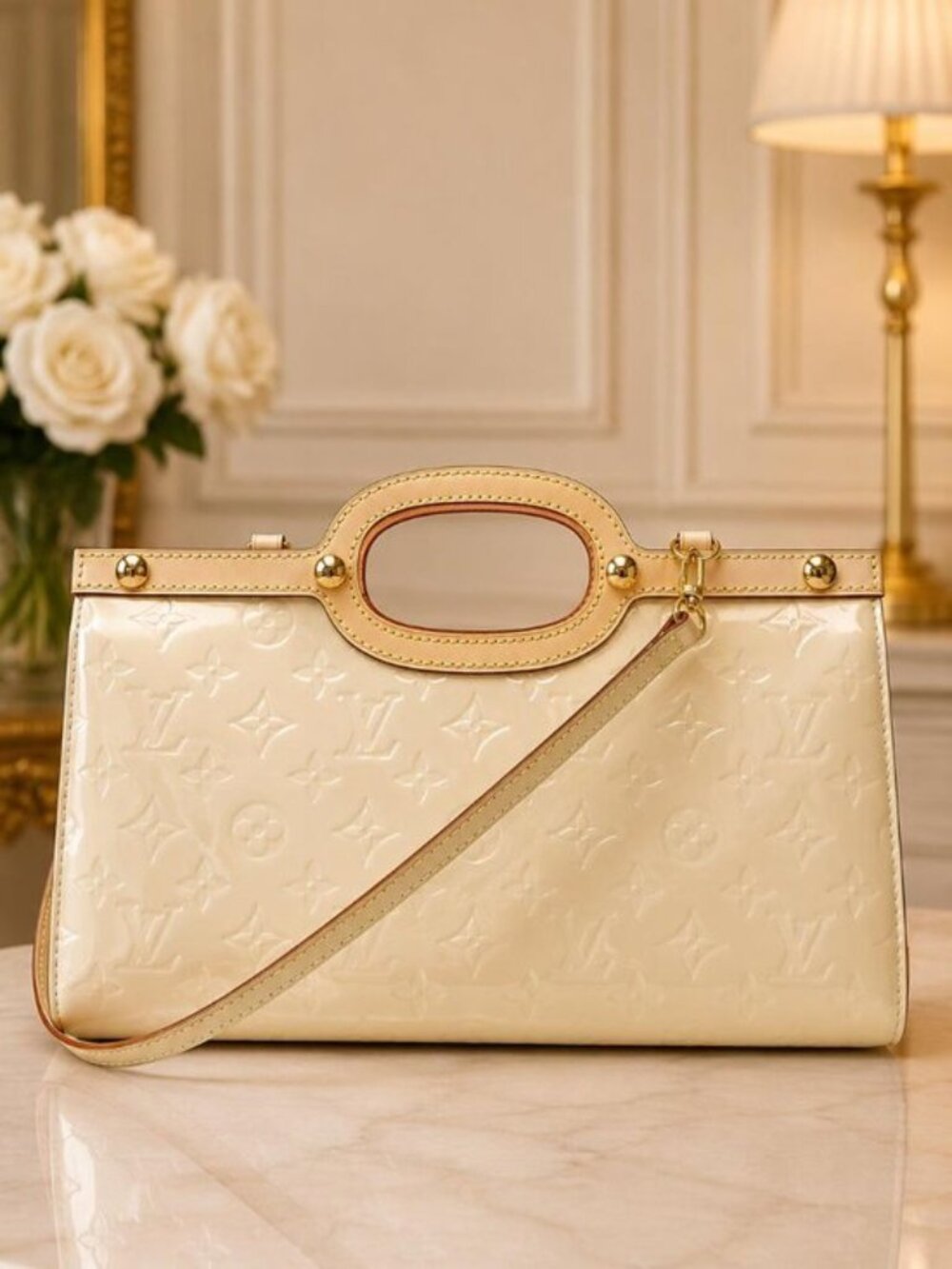 Authentic LV Roxbury Drive Vernis Cream Patent Shoulder Clutch Bag